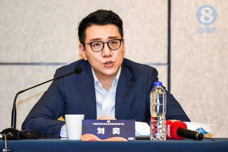 上半场，福登助攻格拉利什破门，埃德森出击破坏单刀，铲倒马特塔染黄；下半场阿尔瓦雷斯进球被吹，刘易斯破门，马特塔扳回一城+造点，福登补时送点，奥利斯点射绝平。